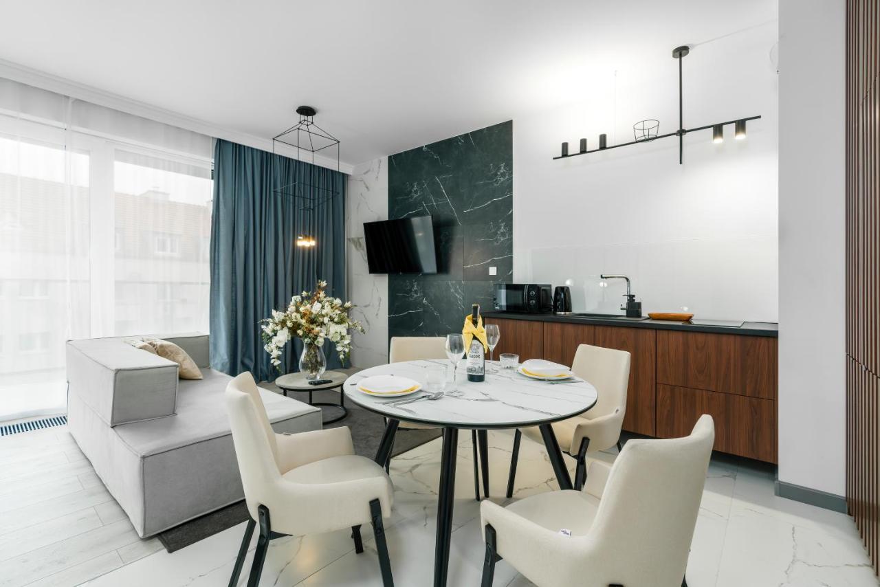 Apartments Poznan Chwaliszewo Residence With Free Garage By Noclegi Renters Екстериор снимка