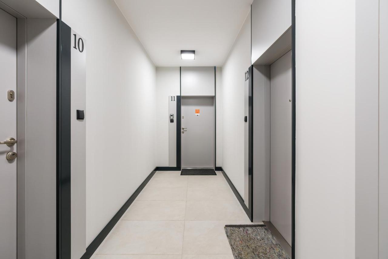 Apartments Poznan Chwaliszewo Residence With Free Garage By Noclegi Renters Екстериор снимка