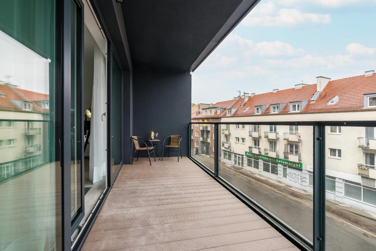 Apartments Poznan Chwaliszewo Residence With Free Garage By Noclegi Renters Екстериор снимка