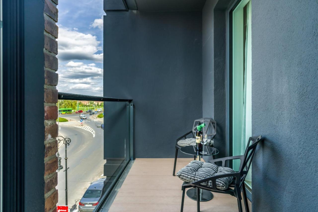 Apartments Poznan Chwaliszewo Residence With Free Garage By Noclegi Renters Екстериор снимка
