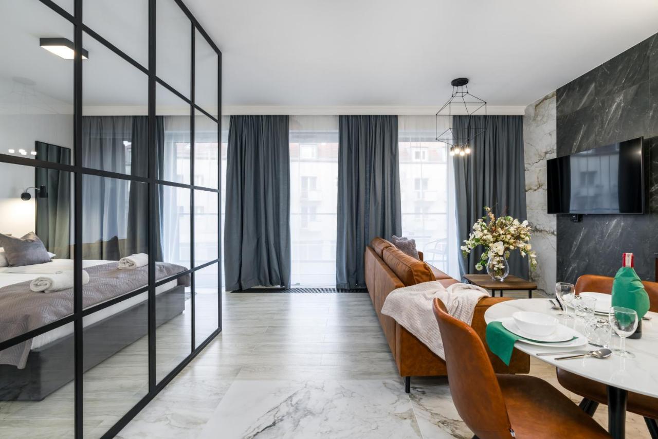 Apartments Poznan Chwaliszewo Residence With Free Garage By Noclegi Renters Екстериор снимка