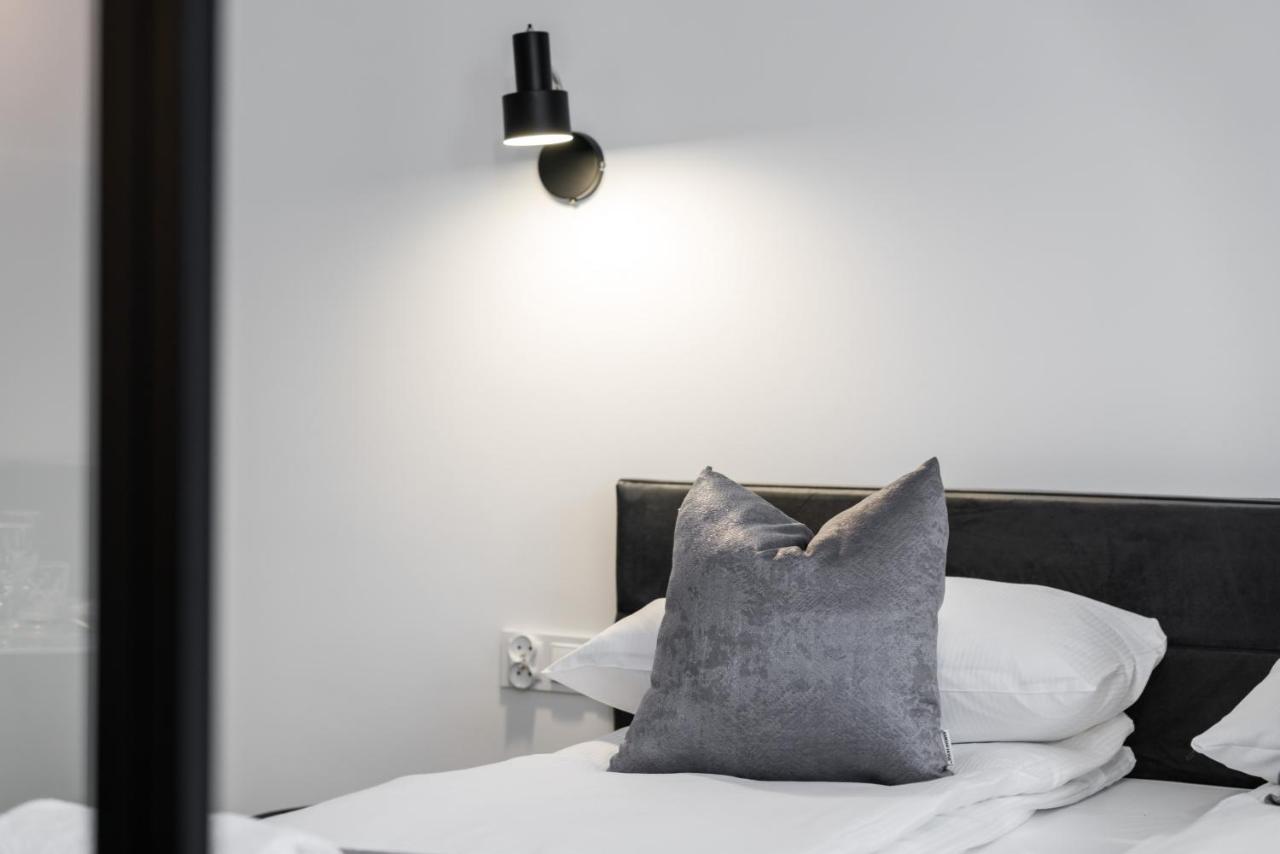 Apartments Poznan Chwaliszewo Residence With Free Garage By Noclegi Renters Екстериор снимка