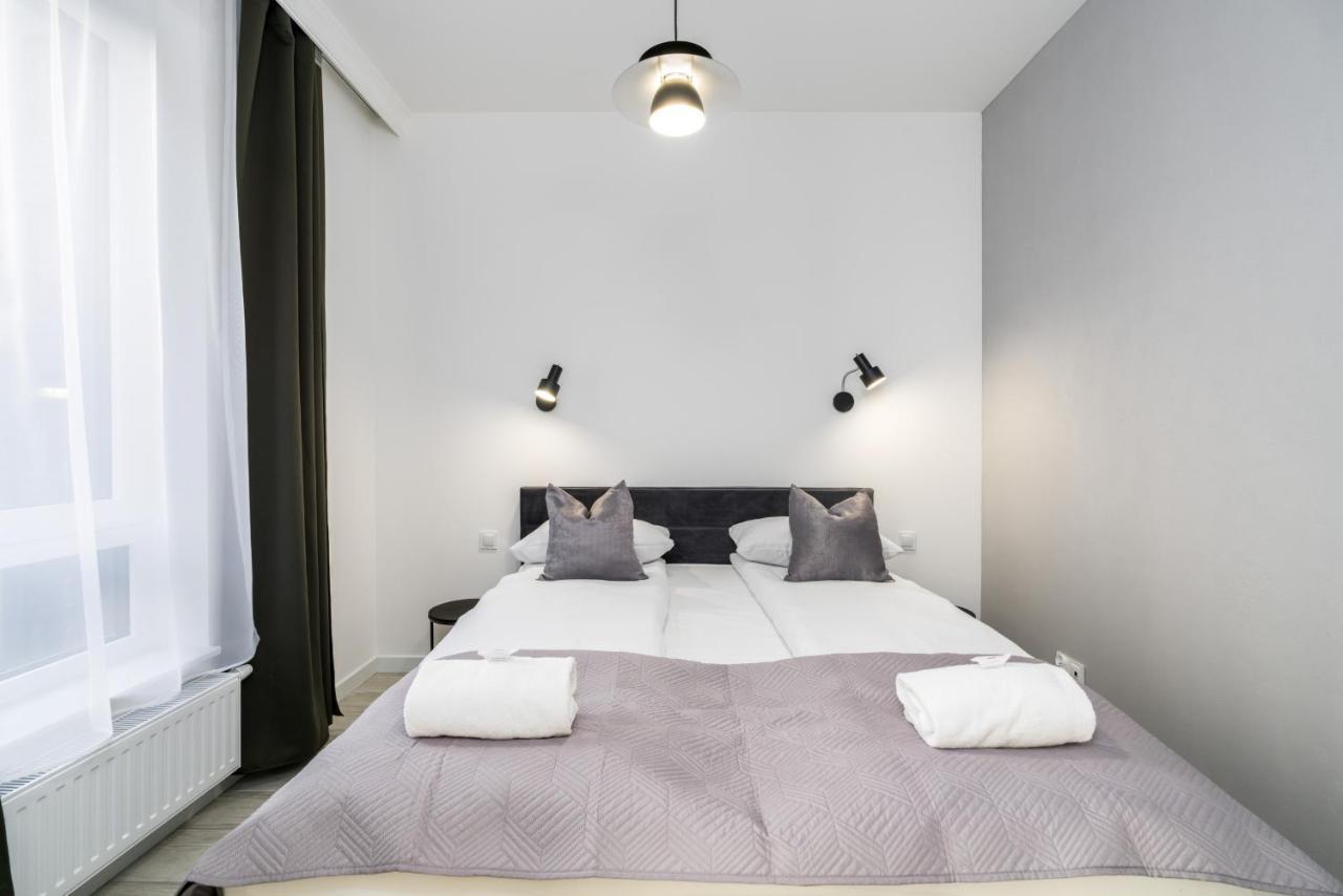 Apartments Poznan Chwaliszewo Residence With Free Garage By Noclegi Renters Екстериор снимка